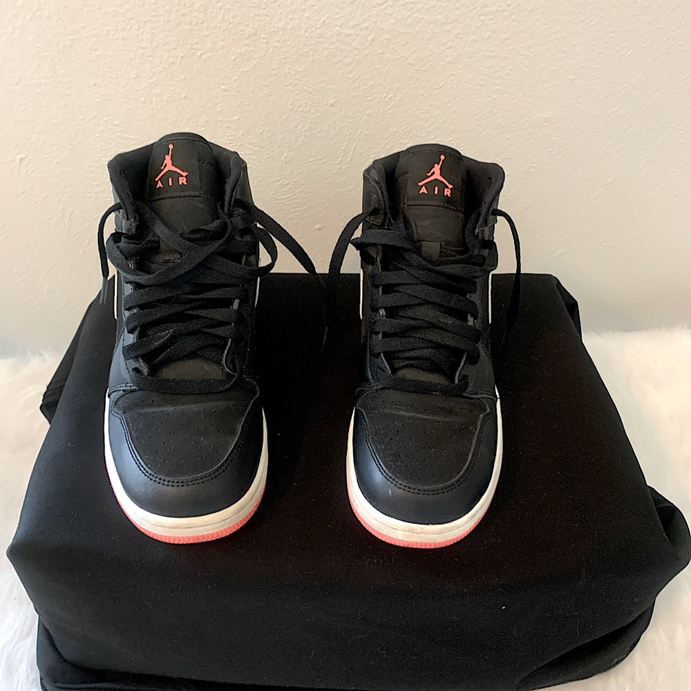 Air Jordan 1 Retro Black Hot Lava  High top